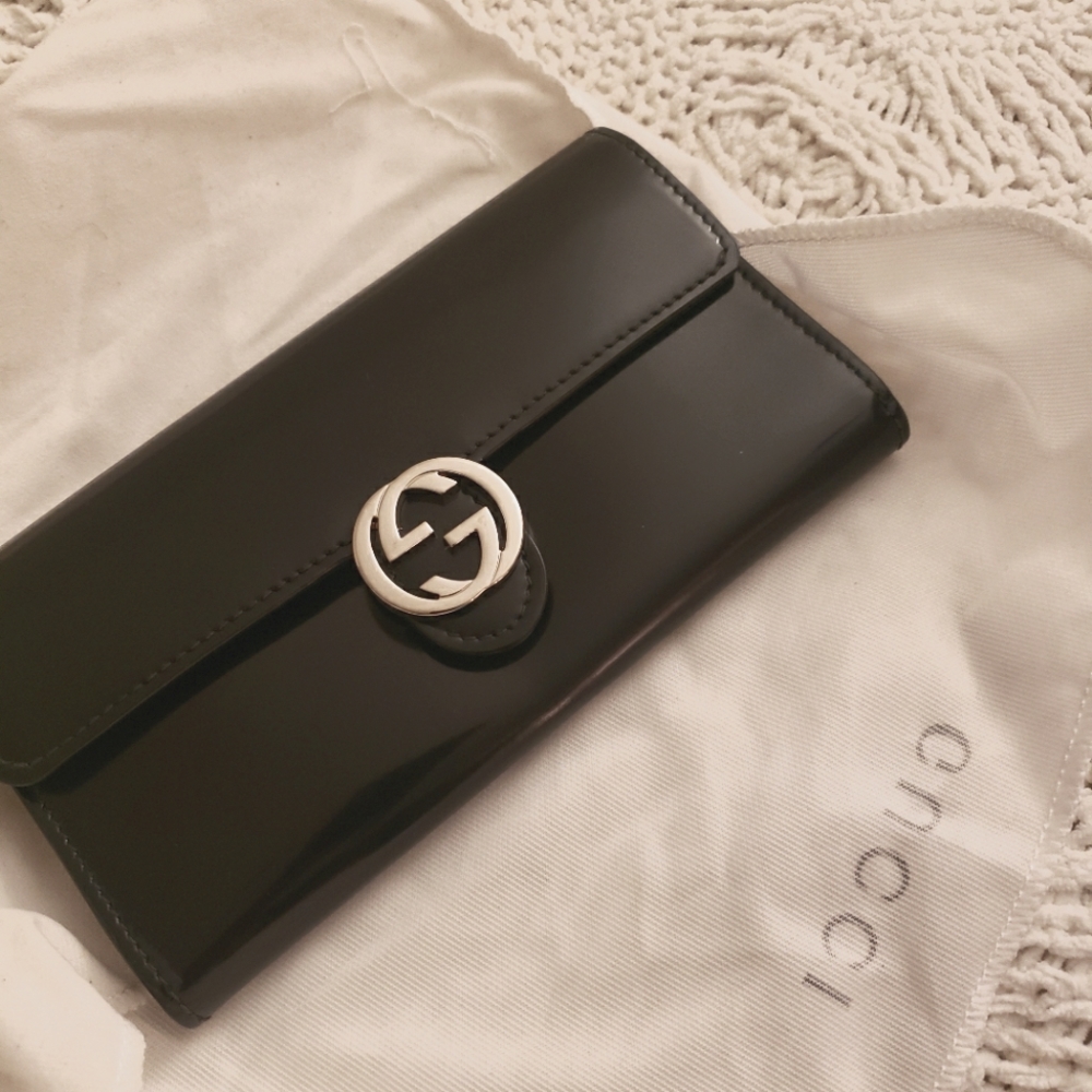 Icon Gucci logo Continental Wallet